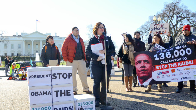 136,000 Signatures Delivered to Stop The Raids!